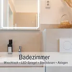 Benville - 52 Qm Fuer Paare Und Kultur - 10-15 Min Zur Altstadt - Ruhig - Zentral - Wlan - Smart-tv